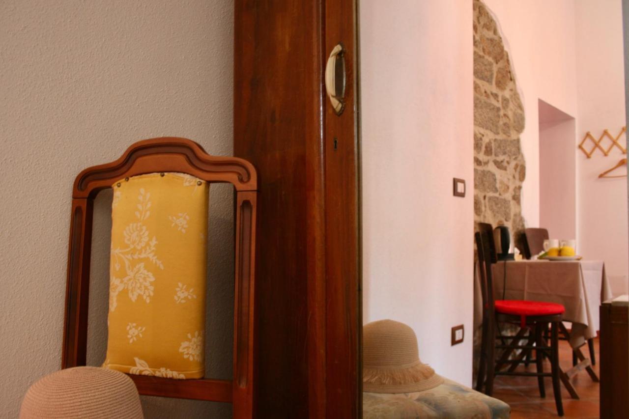 B&B Duca D'Aosta Ольбия Экстерьер фото