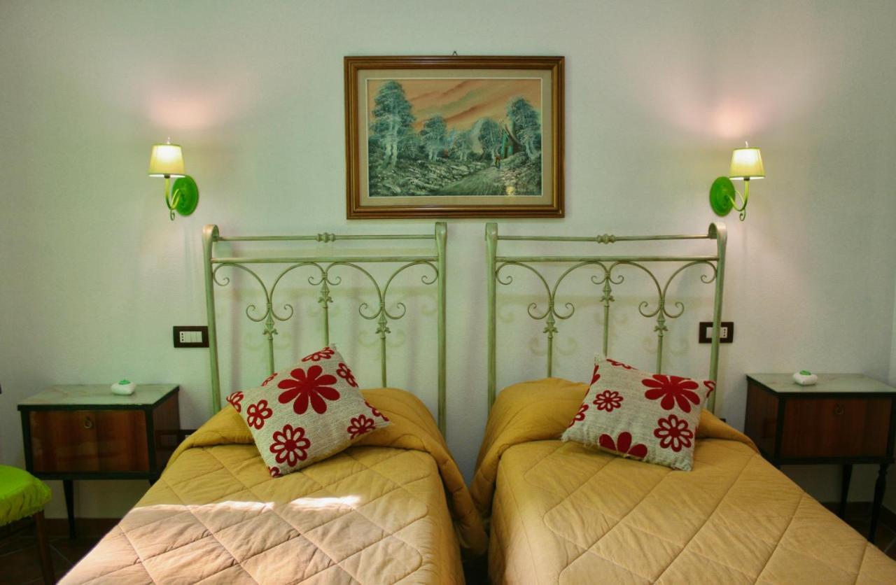 B&B Duca D'Aosta Ольбия Экстерьер фото
